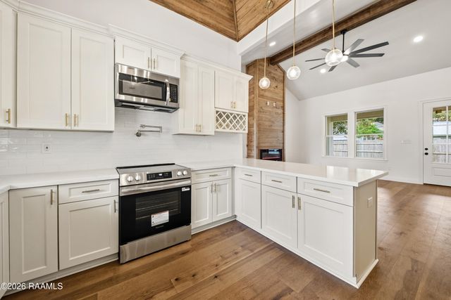 103 Rue Bordeaux, Carencro, LA 70520