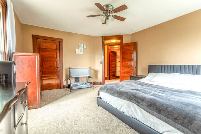 605 S Jefferson Way, Indianola, IA 50125