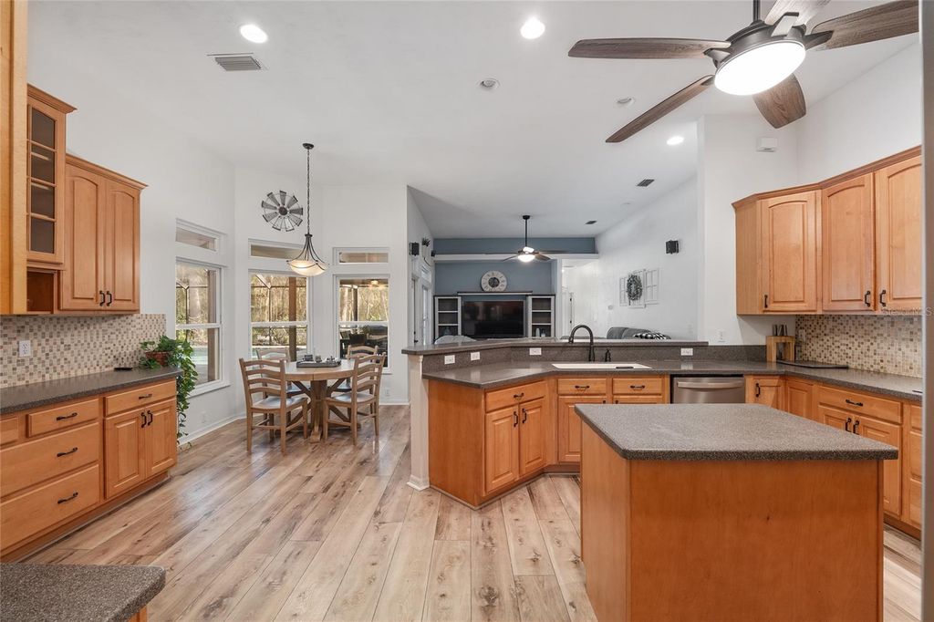 Image 11 of property listing at 9601 NW 62ND LANE, Gainesville, FL 32653