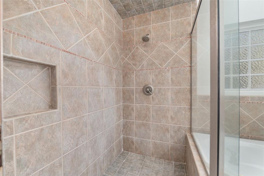 Image 28 of property listing at 9601 NW 62ND LANE, Gainesville, FL 32653