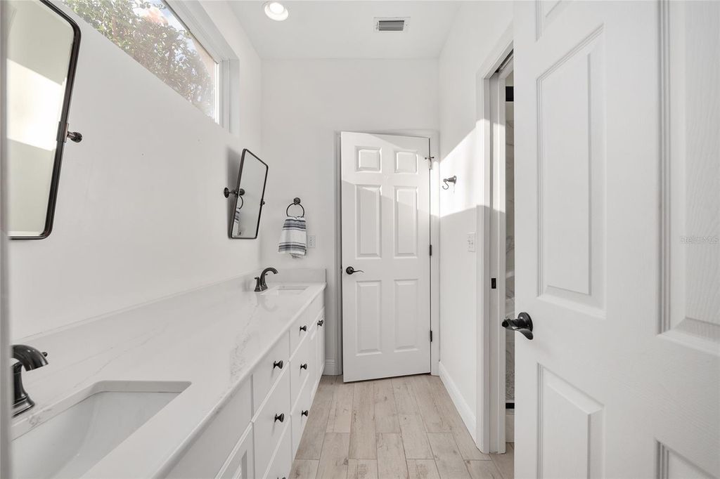 Image 33 of property listing at 9601 NW 62ND LANE, Gainesville, FL 32653