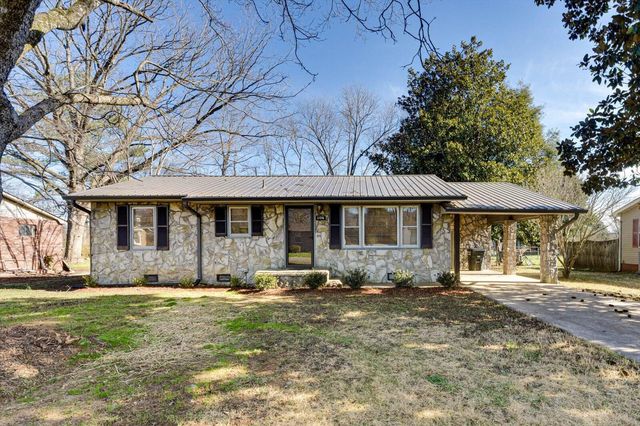 1106 Dennis Avenue, Jasper, TN 37347