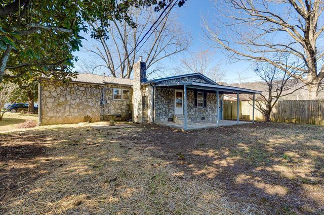 1106 Dennis Avenue, Jasper, TN 37347