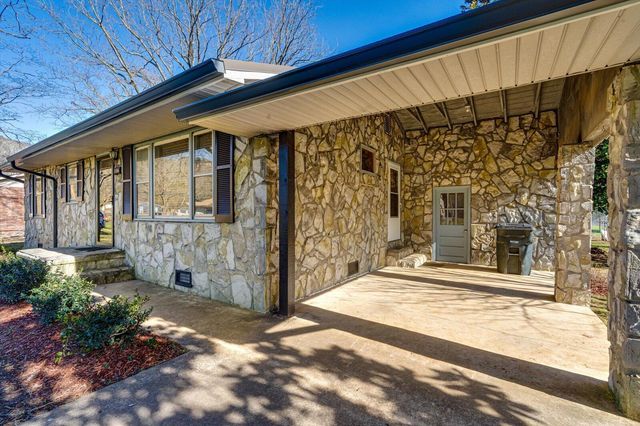 1106 Dennis Avenue, Jasper, TN 37347