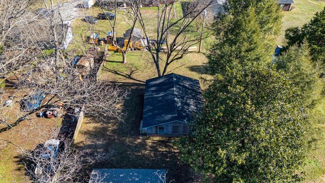 1106 Dennis Avenue, Jasper, TN 37347