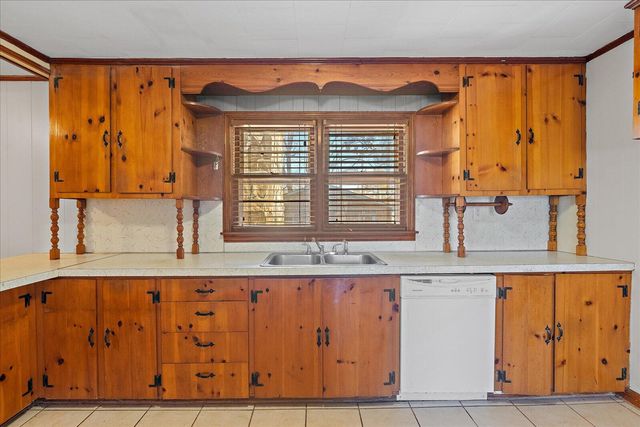 1106 Dennis Avenue, Jasper, TN 37347