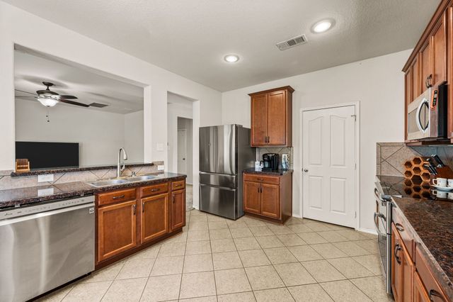 625 Tradewind Drive, Fort Worth, TX 76131