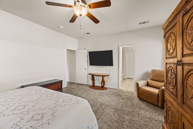 625 Tradewind Drive, Fort Worth, TX 76131