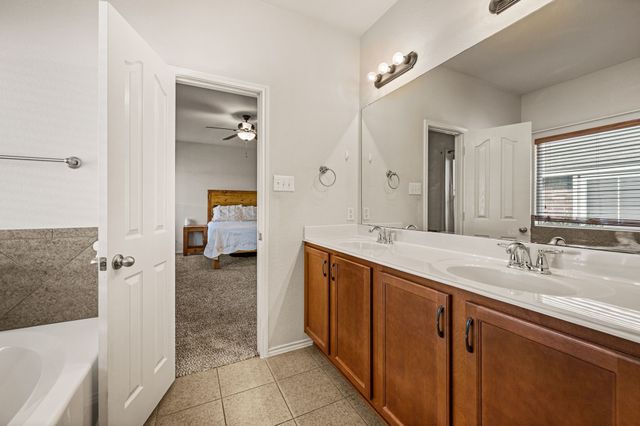 625 Tradewind Drive, Fort Worth, TX 76131