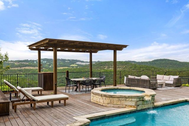 1421 Circle Ridge DR, West Lake Hills, TX 78746