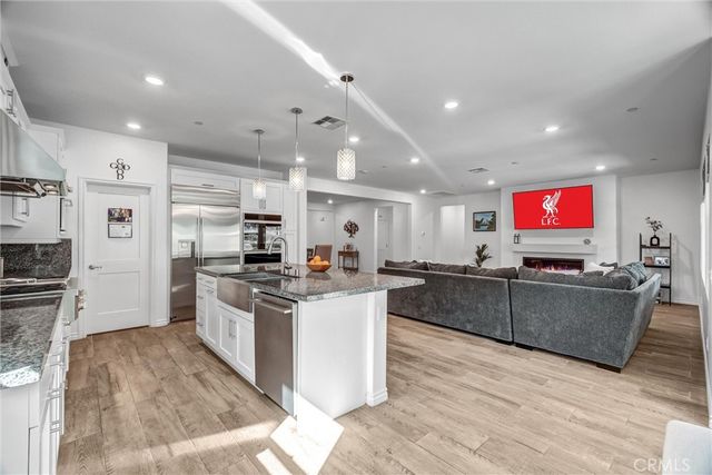 2792 Chad Zeller, Corona, CA 92882