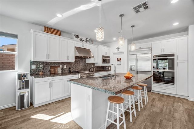 2792 Chad Zeller, Corona, CA 92882