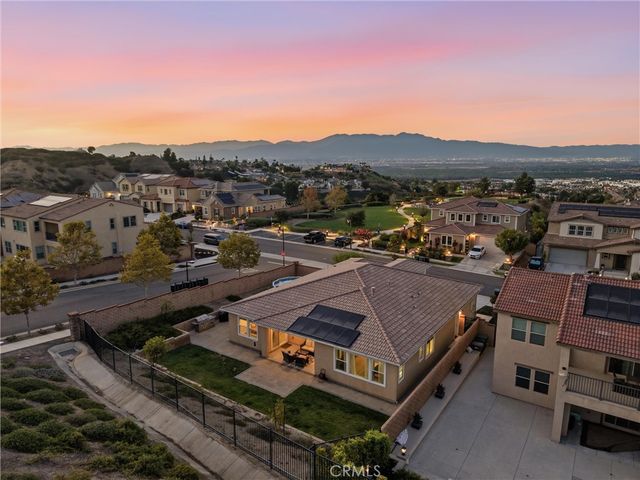 2792 Chad Zeller, Corona, CA 92882