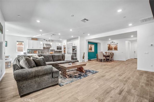 2792 Chad Zeller, Corona, CA 92882