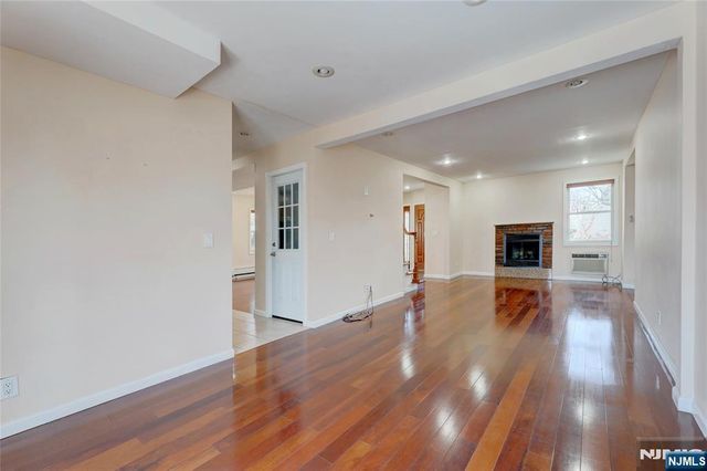 577 Forest Avenue, Paramus, NJ 07652