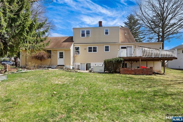 577 Forest Avenue, Paramus, NJ 07652