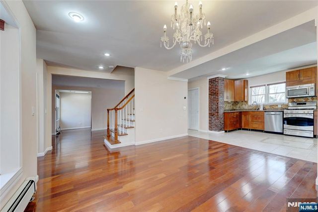 577 Forest Avenue, Paramus, NJ 07652