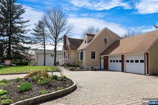 577 Forest Avenue, Paramus, NJ 07652