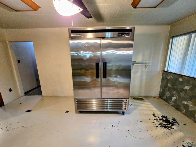 3200 Indian Springs Dr, Marshall, TX 75672