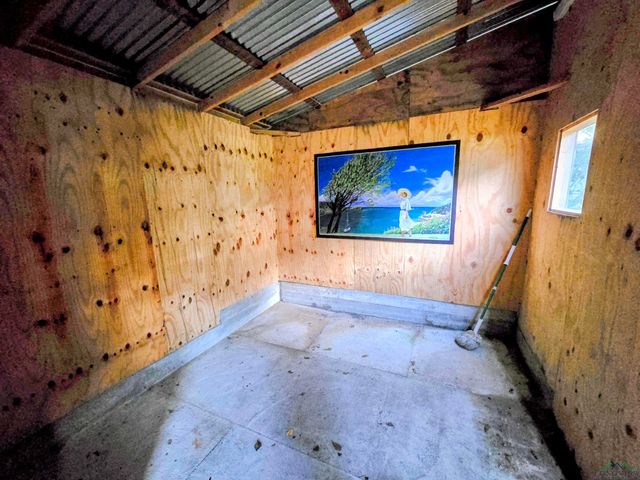 3200 Indian Springs Dr, Marshall, TX 75672