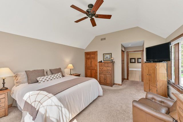 17700 Parish DRIVE, Brookfield, WI 53045