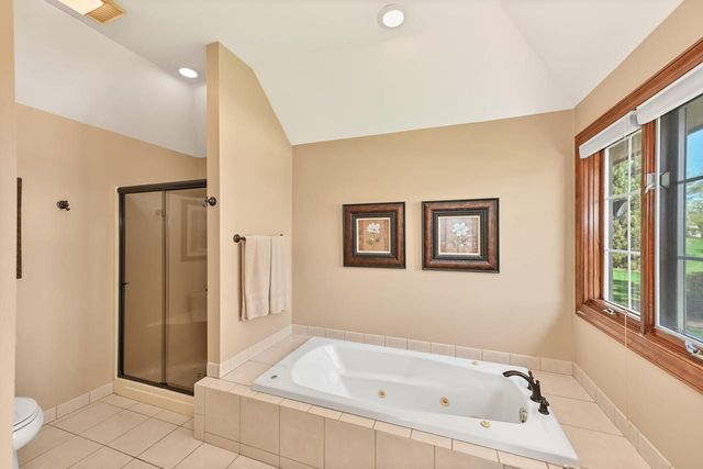17700 Parish DRIVE, Brookfield, WI 53045