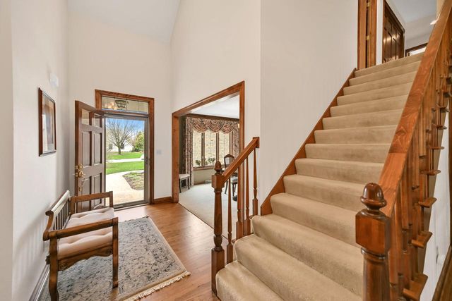 17700 Parish DRIVE, Brookfield, WI 53045