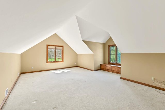 17700 Parish DRIVE, Brookfield, WI 53045