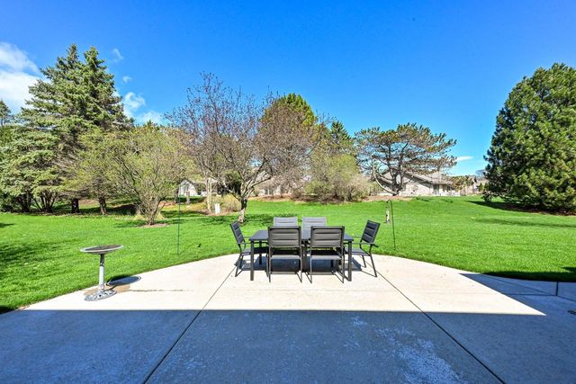 17700 Parish DRIVE, Brookfield, WI 53045