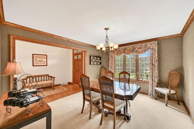 17700 Parish DRIVE, Brookfield, WI 53045