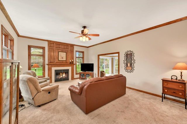 17700 Parish DRIVE, Brookfield, WI 53045