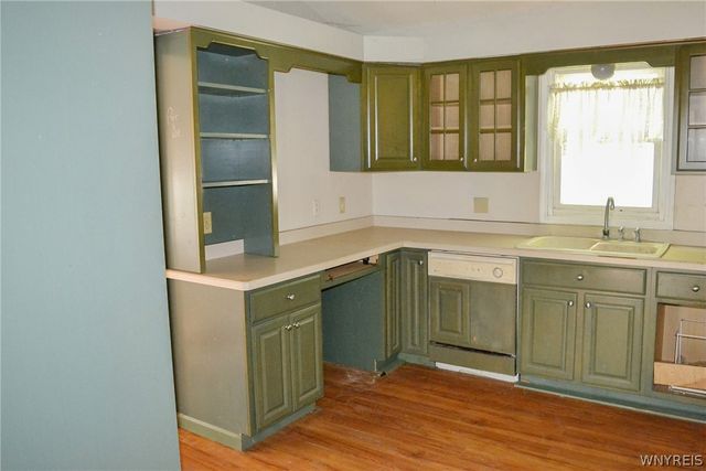 4194 Cameron Drive, Clarence, NY 14221