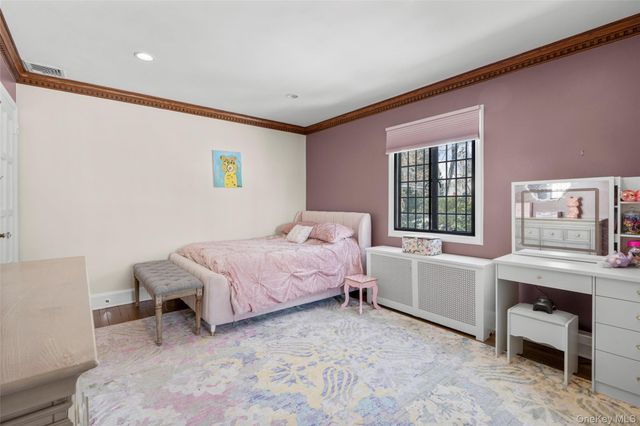 103 Aviemore Drive, New Rochelle, NY 10804