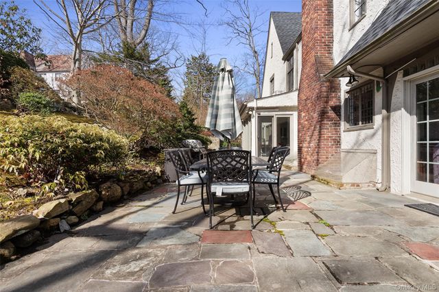 103 Aviemore Drive, New Rochelle, NY 10804