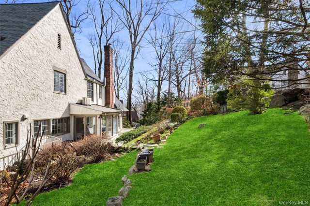 103 Aviemore Drive, New Rochelle, NY 10804