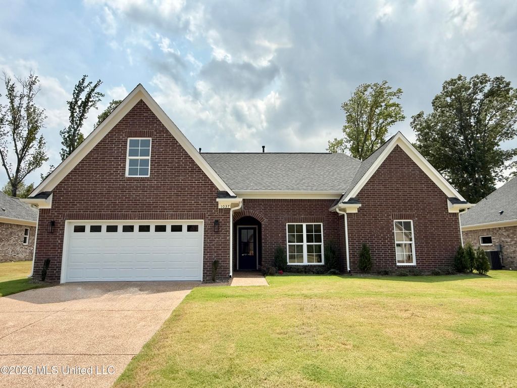 1037 Great Gln Drive, Southaven, MS 38671 — exterior
