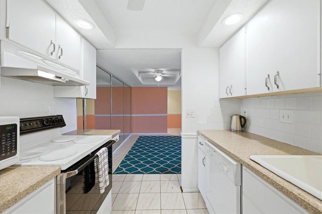 6120 43RD STREET W 407B, Bradenton, FL 34210