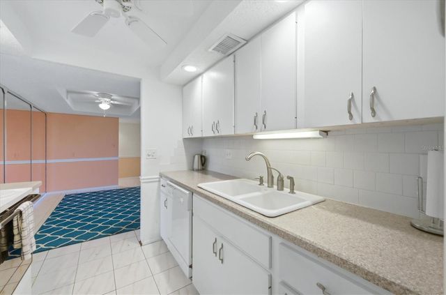 6120 43RD STREET W 407B, Bradenton, FL 34210