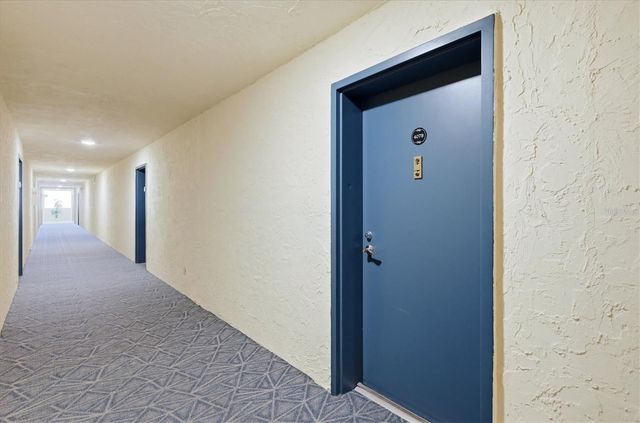 6120 43RD STREET W 407B, Bradenton, FL 34210