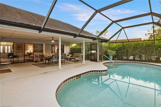 2259 QUEENS WAY, Naples, FL 34112