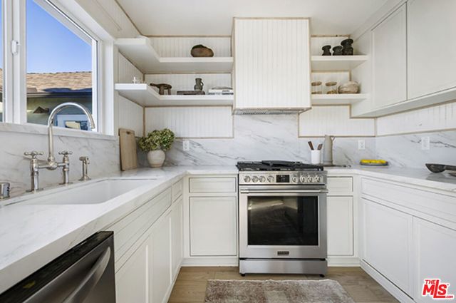 1411 Armadale Avenue, Los Angeles, CA 90042