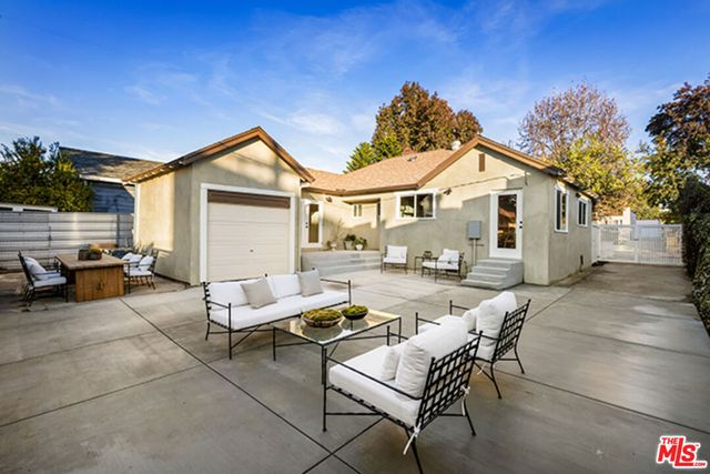 1411 Armadale Avenue, Los Angeles, CA 90042