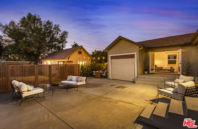 1411 Armadale Avenue, Los Angeles, CA 90042