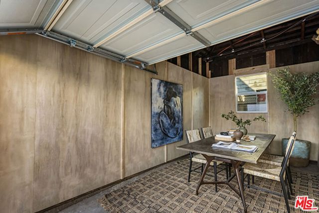 1411 Armadale Avenue, Los Angeles, CA 90042