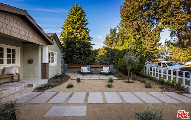 1411 Armadale Avenue, Los Angeles, CA 90042