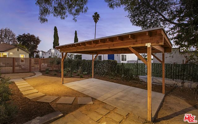 1411 Armadale Avenue, Los Angeles, CA 90042