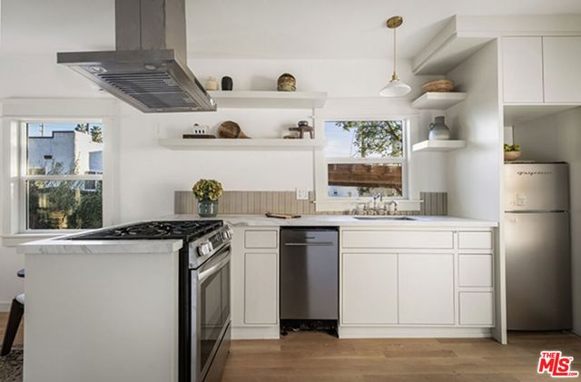 1411 Armadale Avenue, Los Angeles, CA 90042