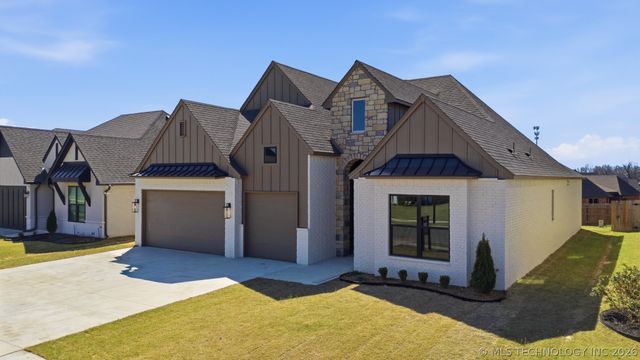 2102 E 138th Street, Bixby, OK 74008