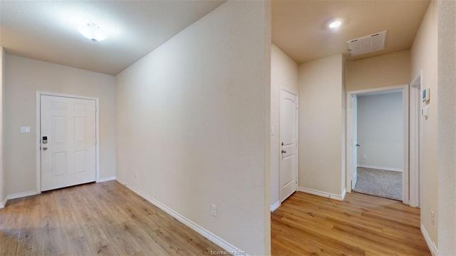 5219 Montague Loop, Bryan, TX 77807