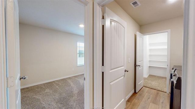 5219 Montague Loop, Bryan, TX 77807